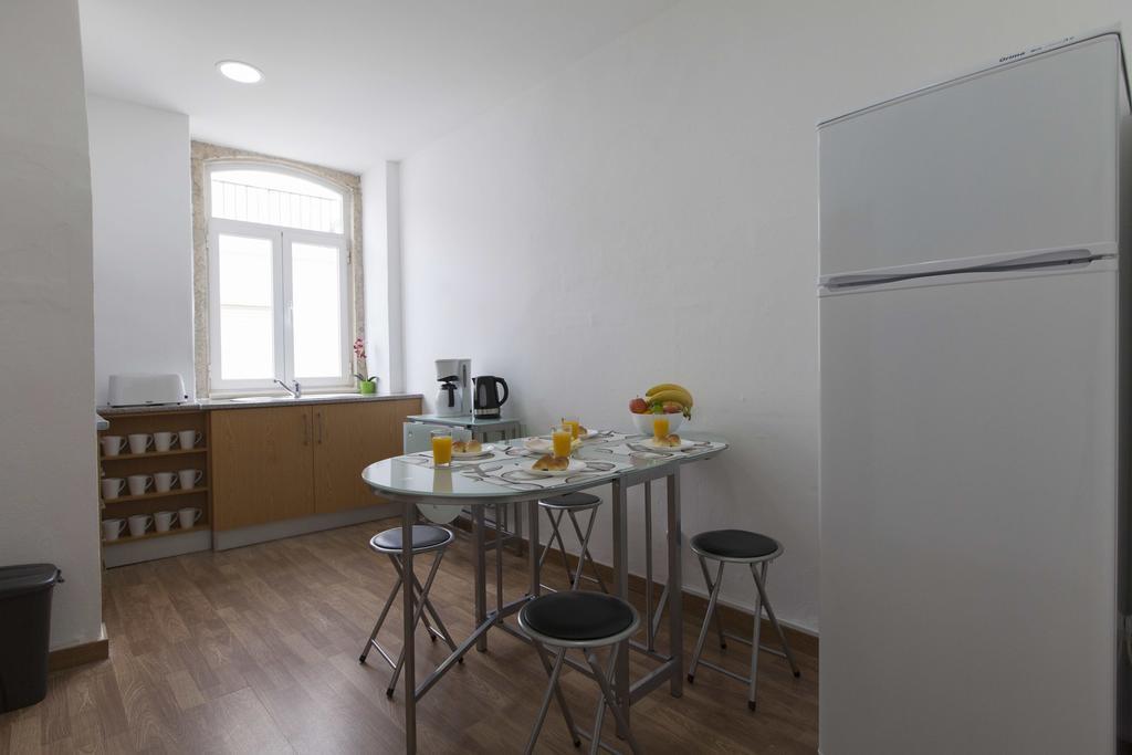 Guest House First Floor Лагос Екстериор снимка