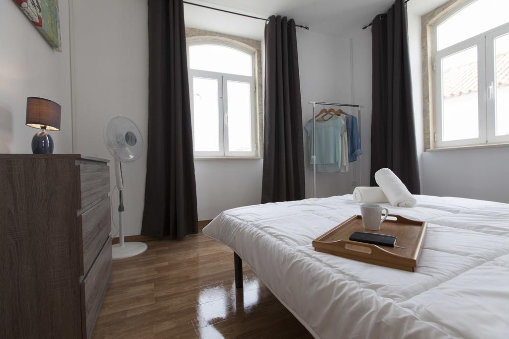Guest House First Floor Лагос Екстериор снимка