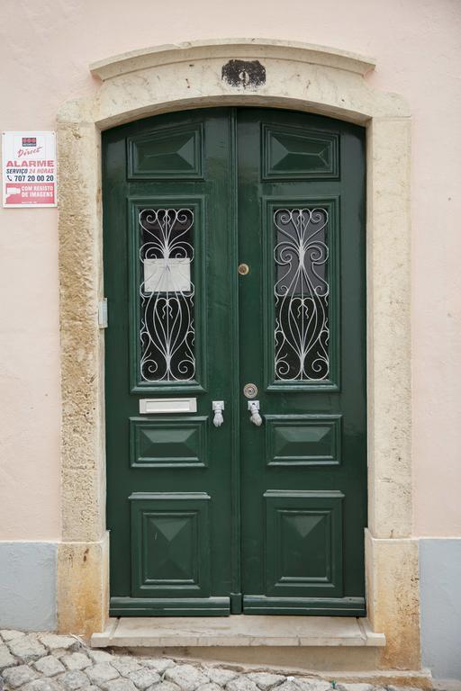 Guest House First Floor Лагос Екстериор снимка