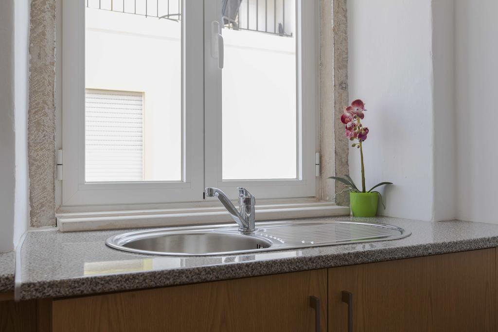Guest House First Floor Лагос Екстериор снимка